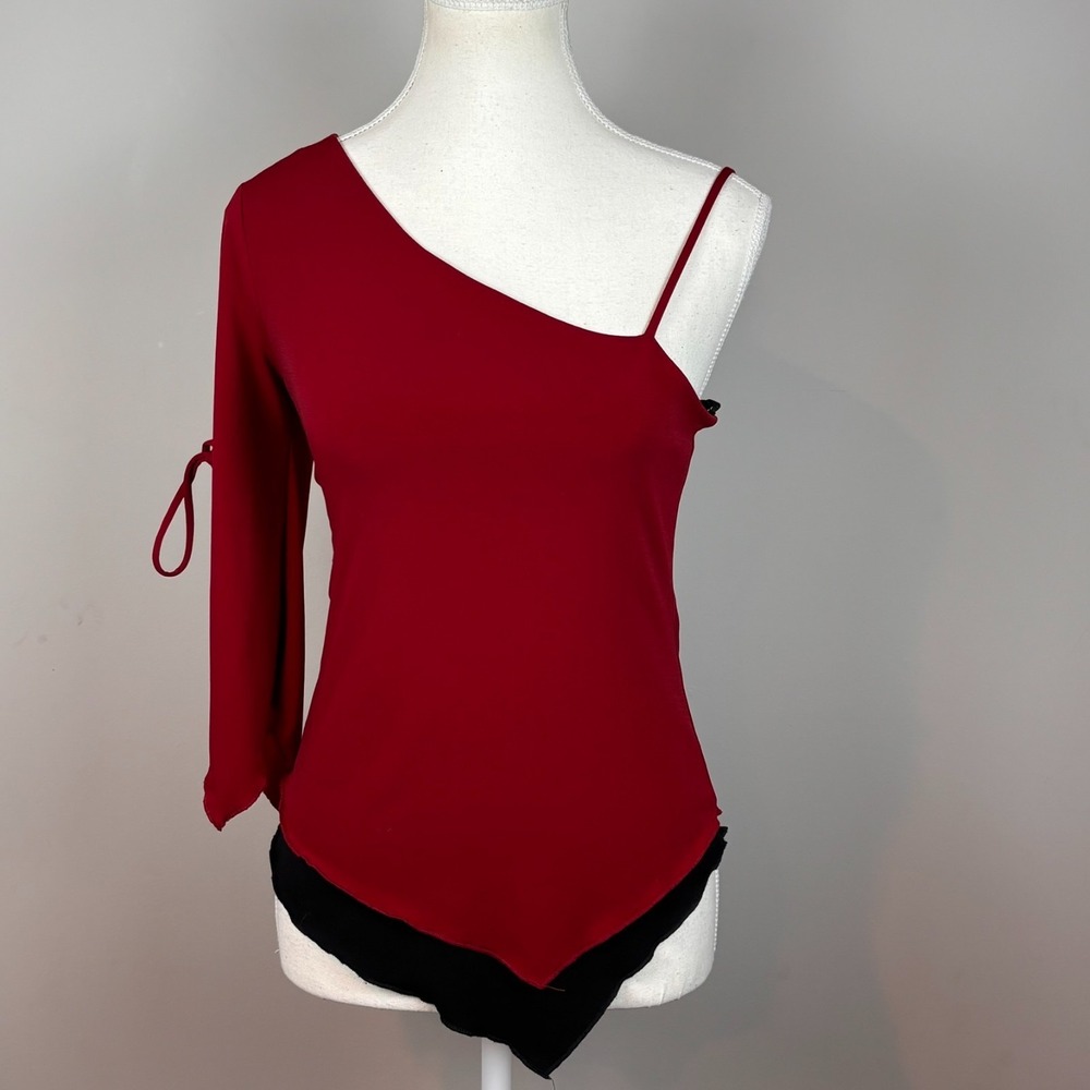 Byer California Womens Red One Shoulder Open Sleeve Asymmetric‎ Hem Top SM Fairy